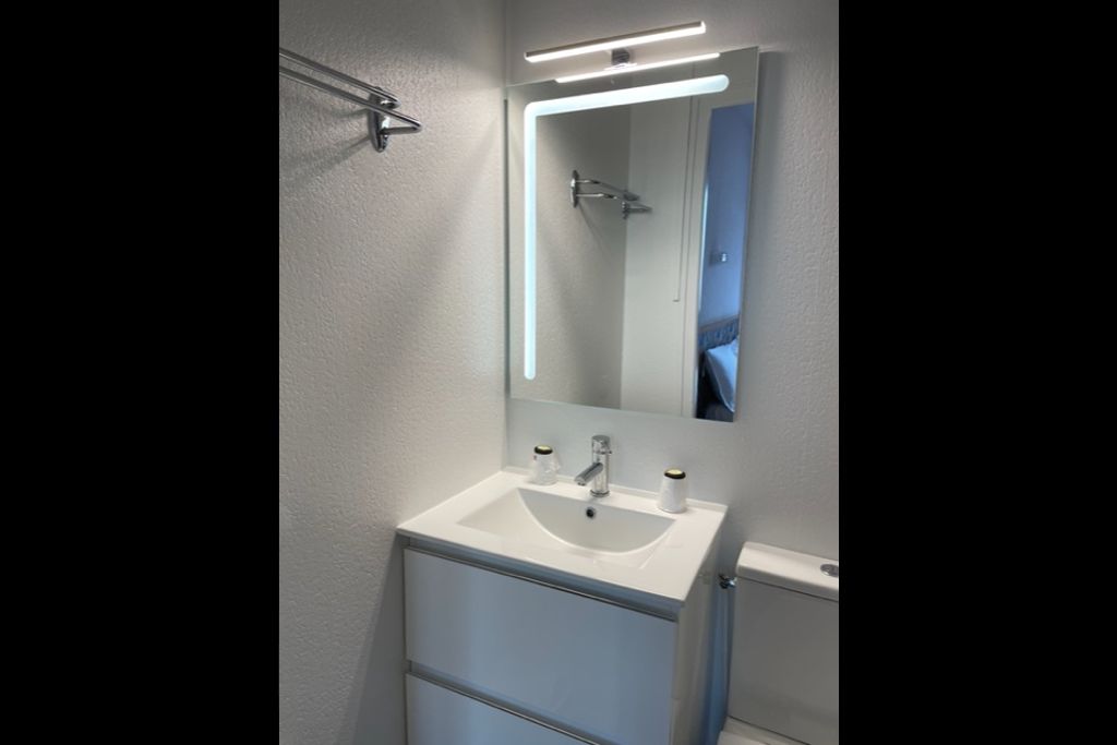 bathroom-hotel-saint-clair-lourdes