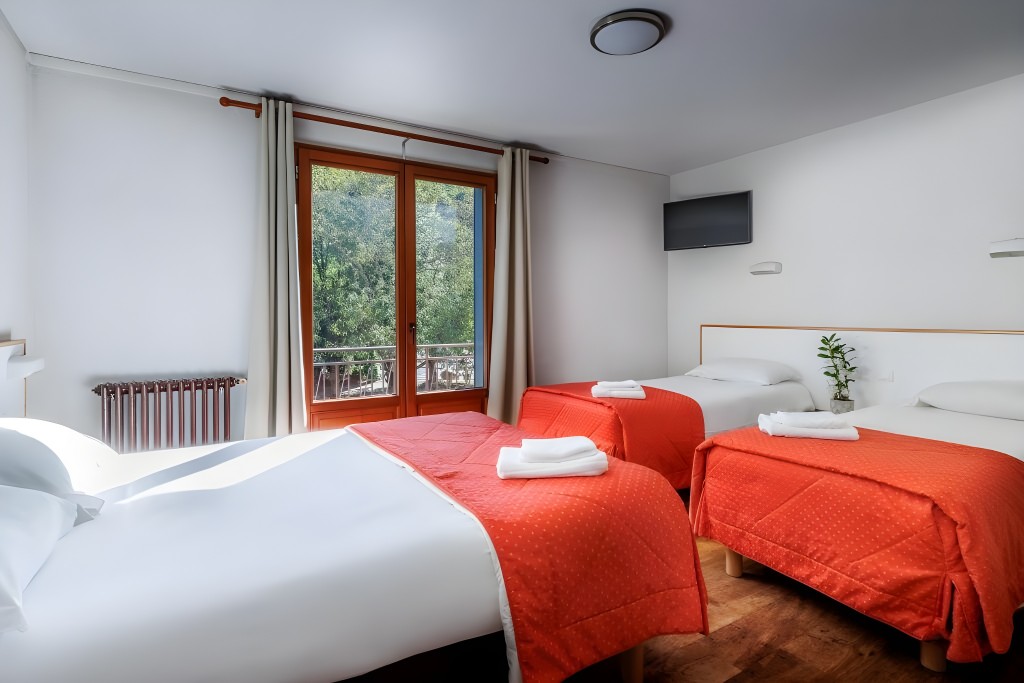 habitacion-cuadruple-hotel-saint-clair-lourdes