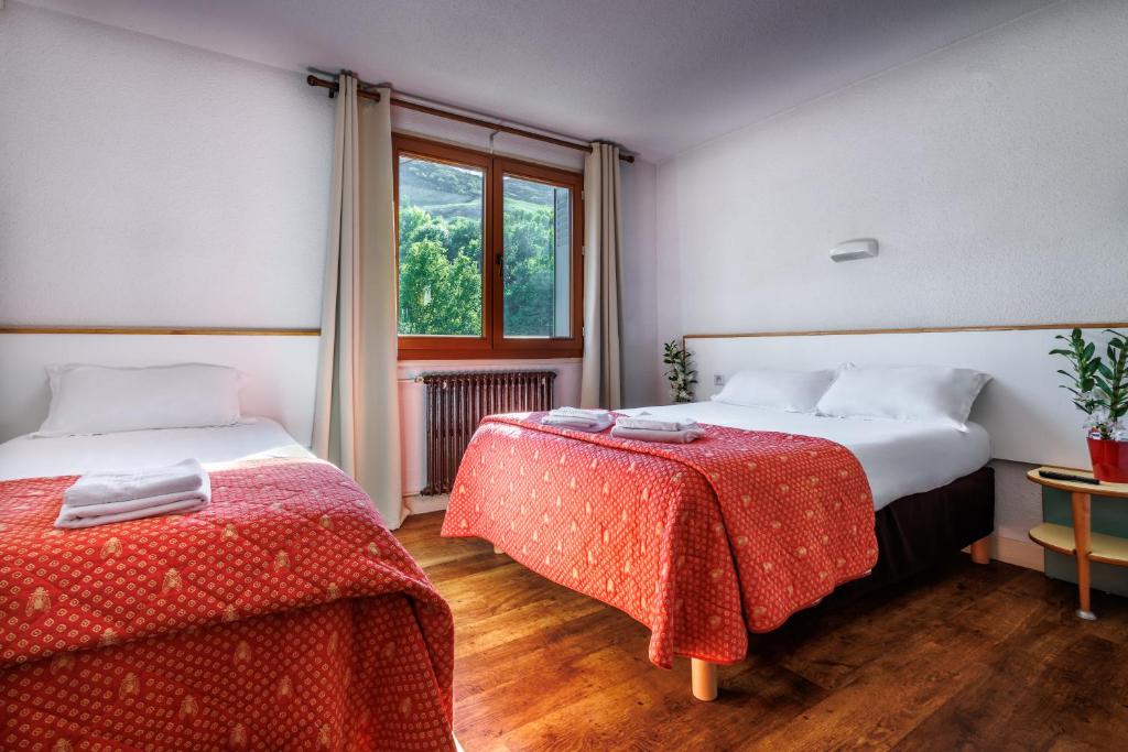 triple-room-hotel-lourdes